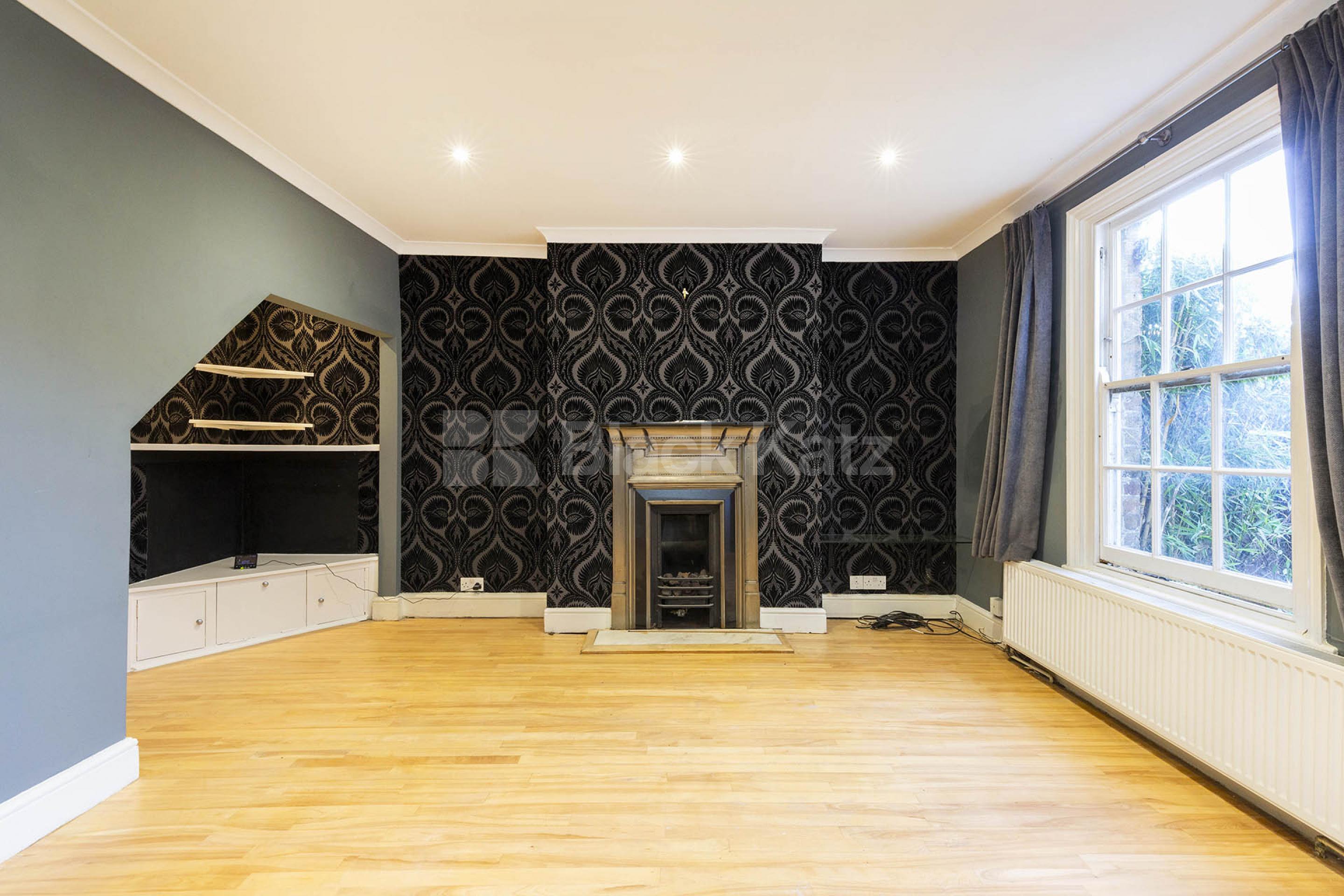 Located within the catchment area of sought after schools in Highgate North Hill, Highgate N6